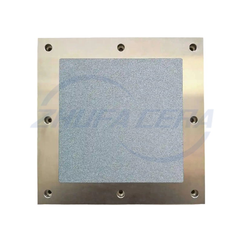 Mikroporowata przyssawka ceramiczna z tlenku glinu